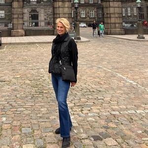 Meet your Posher, Debra